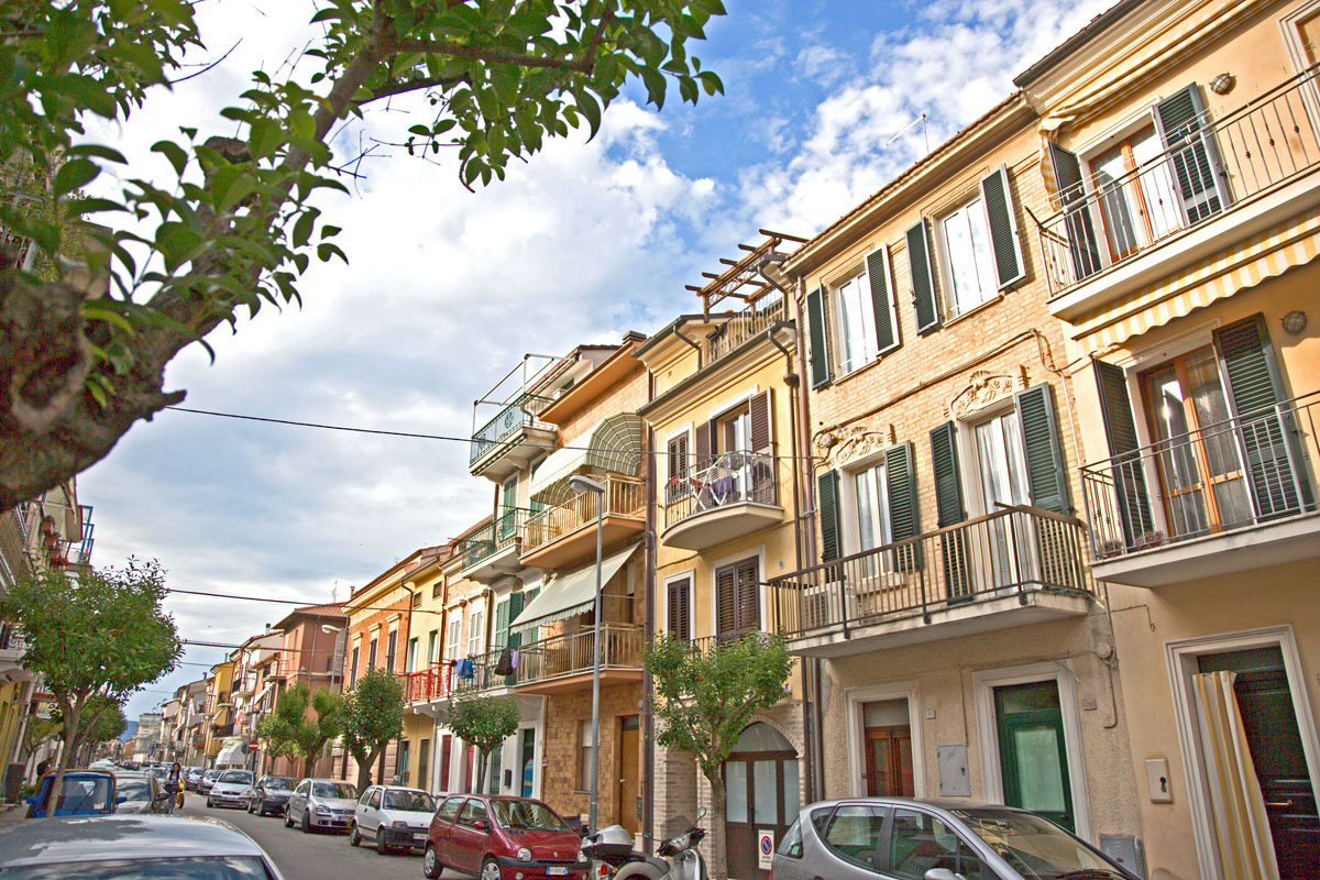 via-parallela-di-Abramo-Affittacamere
